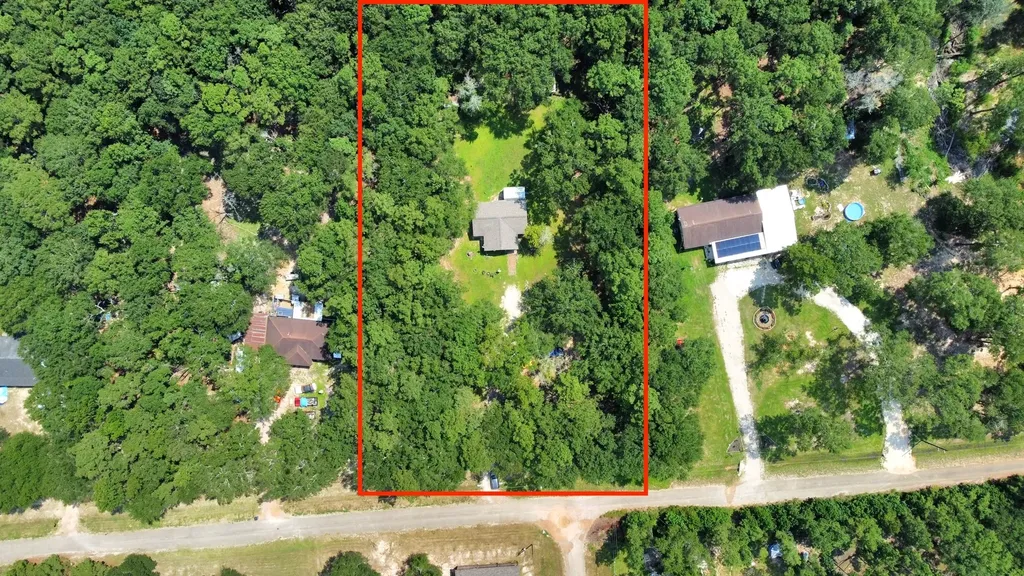 121 Elendor Drive Cleveland TX 77328