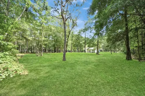 121 Elendor Drive Cleveland TX 77328