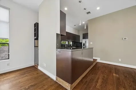 4611 Austin Street C Houston TX 77004