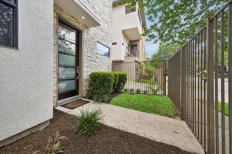 4611 Austin Street C Houston TX 77004