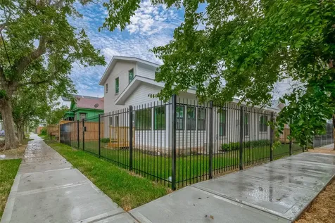 2702 Delano Street Houston TX 77004