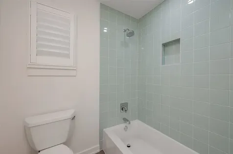 2702 Delano Street Houston TX 77004