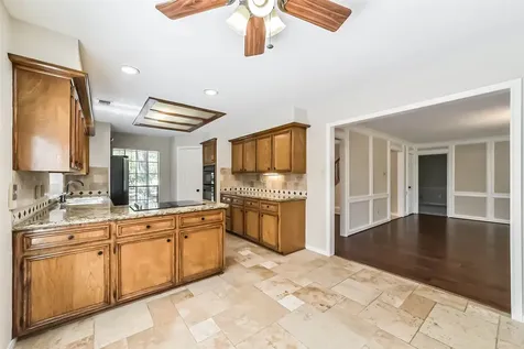 3910 Misty Gardens Court Kingwood TX 77339