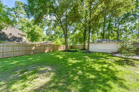 3910 Misty Gardens Court Kingwood TX 77339
