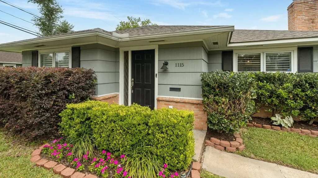 1115 Woodhill Road Houston TX 77008