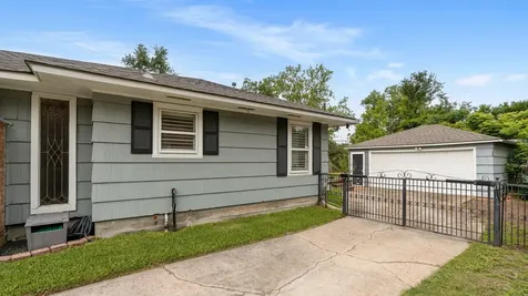 1115 Woodhill Road Houston TX 77008