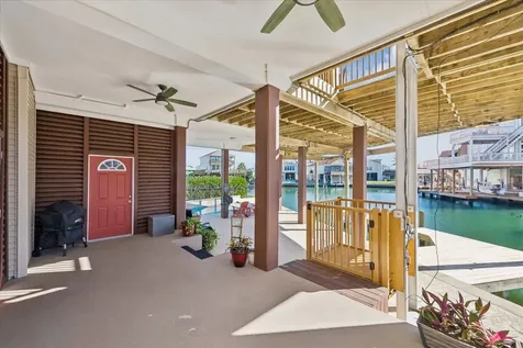107 Bamaku Bend Tiki Island TX 77554