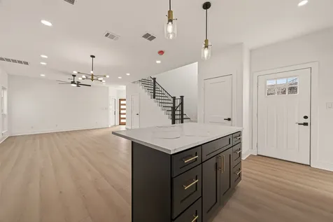 6719 Knox Street Houston TX 77091