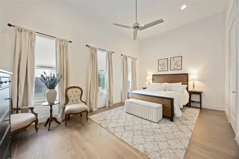 1211 Hickory Street D Houston TX 77007