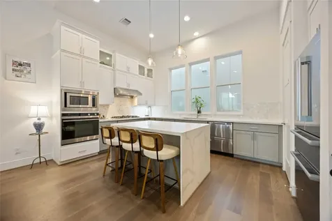 1211 Hickory Street D Houston TX 77007