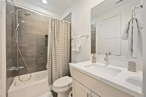 1211 Hickory Street D Houston TX 77007