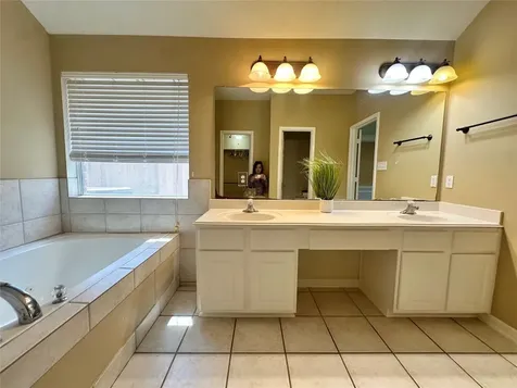 19327 Gallatin Lane Tomball TX 77377