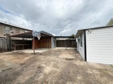 1819 Carr Street Houston TX 77026
