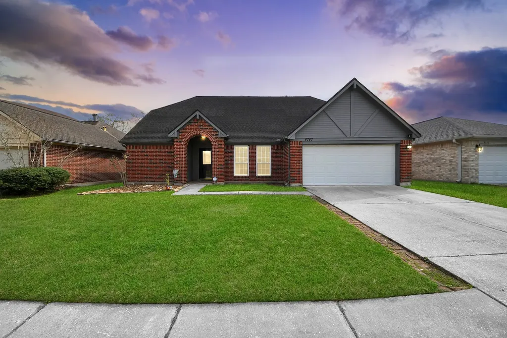 4747 Widerop Lane Friendswood TX 77546