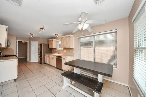 4747 Widerop Lane Friendswood TX 77546