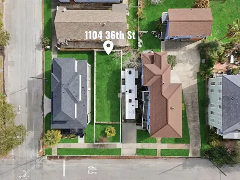 1104 36th Street Galveston TX 77550