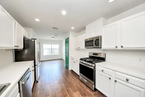 2511 Orchard Run Way Fresno TX 77545