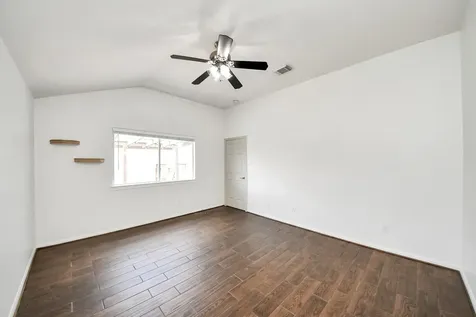 2511 Orchard Run Way Fresno TX 77545