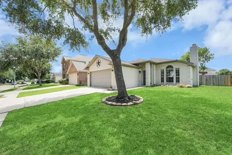 2511 Orchard Run Way Fresno TX 77545