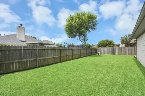 2511 Orchard Run Way Fresno TX 77545