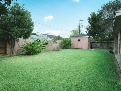 1102 N Shepherd Drive Baytown TX 77520