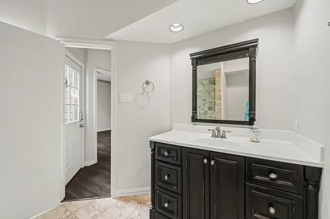 5913 Woodway Place Court Houston TX 77057