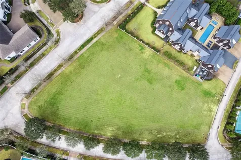 26 East Shore Drive The Woodlands TX 77380