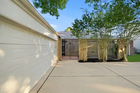 15826 Dunmoor Drive Houston TX 77059