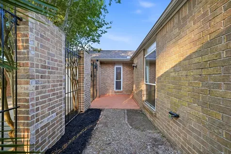 15826 Dunmoor Drive Houston TX 77059