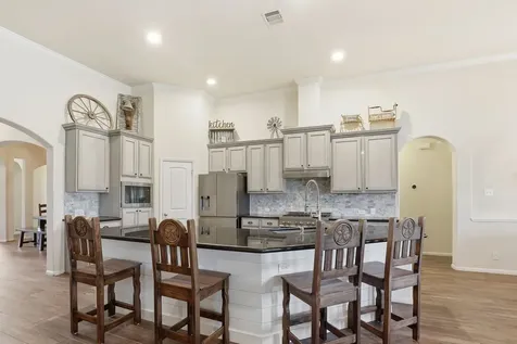 4115 Broadmoor Drive Mont Belvieu TX 77523