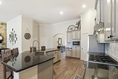 4115 Broadmoor Drive Mont Belvieu TX 77523