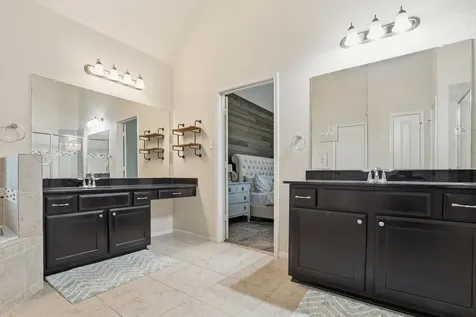 4115 Broadmoor Drive Mont Belvieu TX 77523