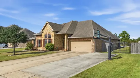 4115 Broadmoor Drive Mont Belvieu TX 77523