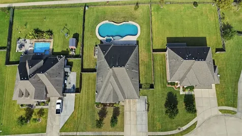 4115 Broadmoor Drive Mont Belvieu TX 77523