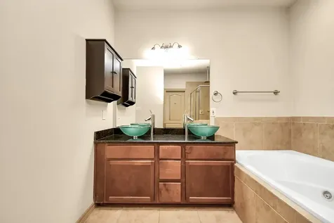 5711 Kiam Street Houston TX 77007