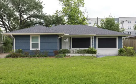 811 Sara Rose Street Houston TX 77018