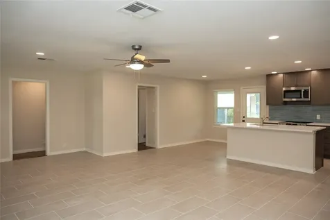 811 Sara Rose Street Houston TX 77018