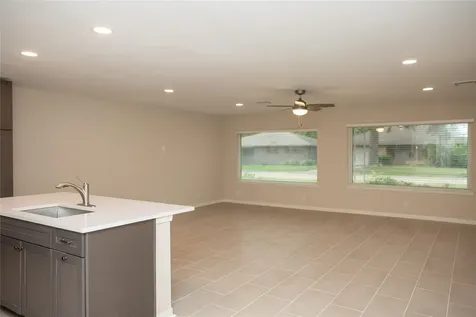 811 Sara Rose Street Houston TX 77018
