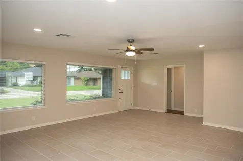811 Sara Rose Street Houston TX 77018
