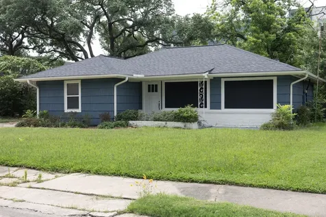 811 Sara Rose Street Houston TX 77018
