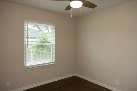 811 Sara Rose Street Houston TX 77018