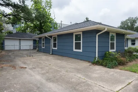 811 Sara Rose Street Houston TX 77018