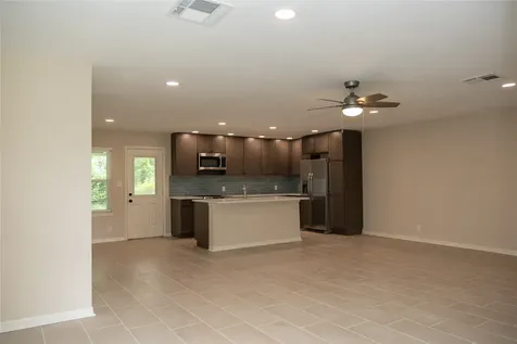 811 Sara Rose Street Houston TX 77018