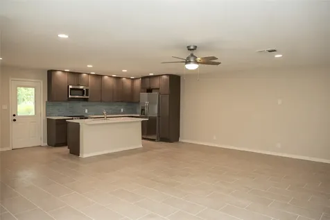 811 Sara Rose Street Houston TX 77018