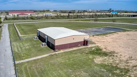 10.9 Ac Fields Store At Highway 290 Road Waller TX 77484