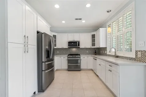 77 Sugar Grove Court The Woodlands TX 77382
