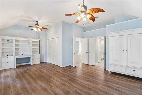 77 Sugar Grove Court The Woodlands TX 77382