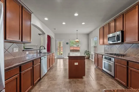 3902 Basil Court Pearland TX 77584