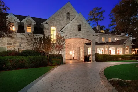 15 Netherfield Way The Woodlands TX 77382