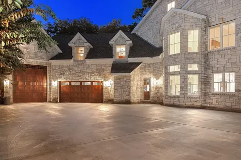15 Netherfield Way The Woodlands TX 77382